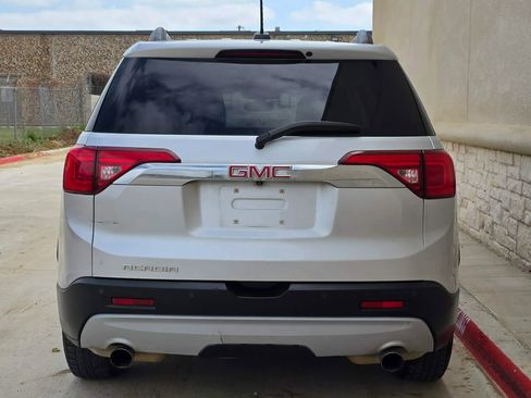 Used 2019 GMC Acadia SLT image 4