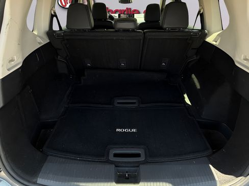 Certified 2024 Nissan Rogue SL FWD image 32