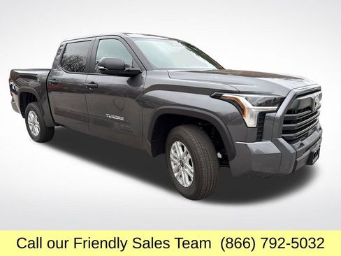 New 2026 Toyota Tundra SR5 w/ SR5 Convenience Package image 7