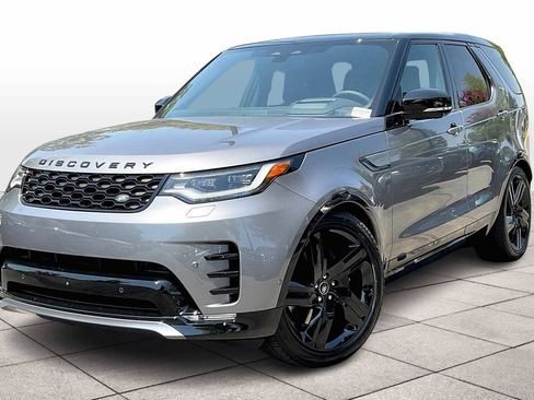 New 2025 Land Rover Discovery Dynamic SE image 1