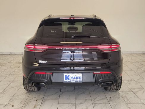 Used 2022 Porsche Macan AWD/4WD image 6