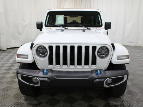 Used 2022 Jeep Wrangler Unlimited Sahara w/ Cold Weather Group image 39