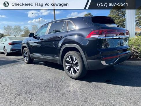 Used 2024 Volkswagen Atlas Cross Sport SE image 6