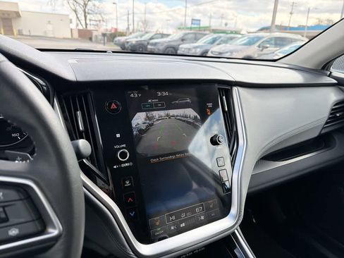 Used 2025 Subaru Outback Premium image 33