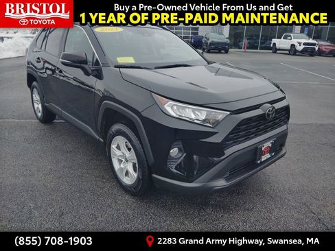Used 2021 Toyota RAV4 XLE image 1