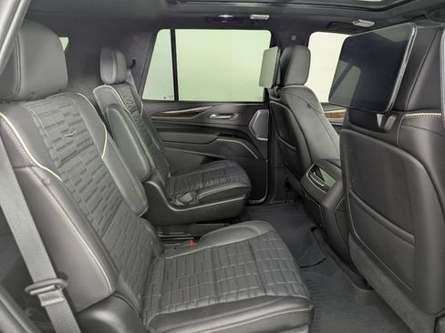 Used 2023 Cadillac Escalade Sport Platinum w/ LPO, ONYX Package AWD/4WD image 21