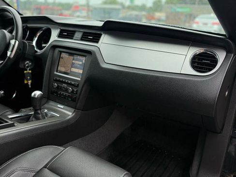 Used 2011 Ford Mustang GT Premium w/ Electronics Pkg RWD image 11