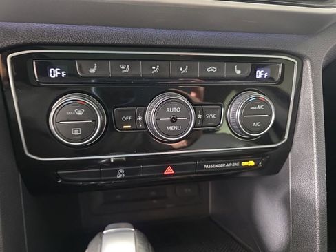 Used 2022 Volkswagen Atlas Cross Sport SEL R-Line w/ Cross Sport MDO Package AWD/4WD image 20