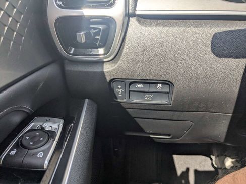 Used 2023 Kia Sorento SX FWD image 28