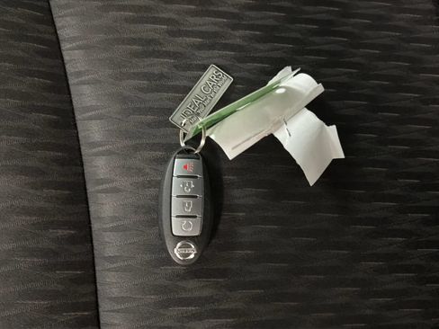 Used 2017 Nissan Rogue SV FWD image 28