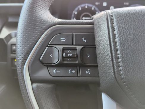 Used 2026 Toyota 4Runner Limited AWD/4WD image 18