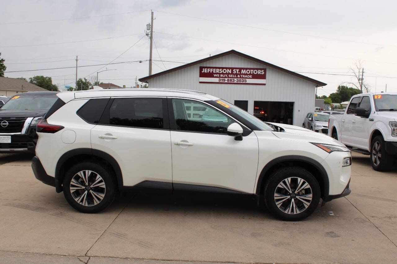 Used 2023 Nissan Rogue SV w/ SV Premium Package AWD/4WD image 1