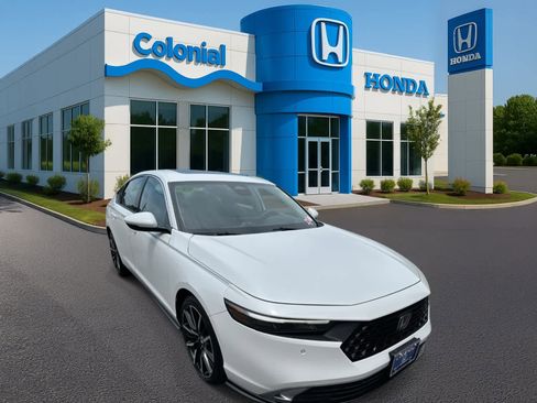 Certified 2023 Honda Accord Touring image 9