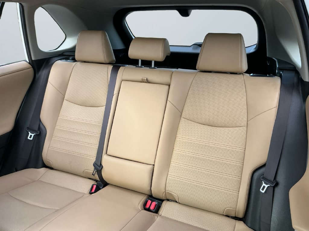 Used 2019 Toyota RAV4 Limited AWD/4WD image 14