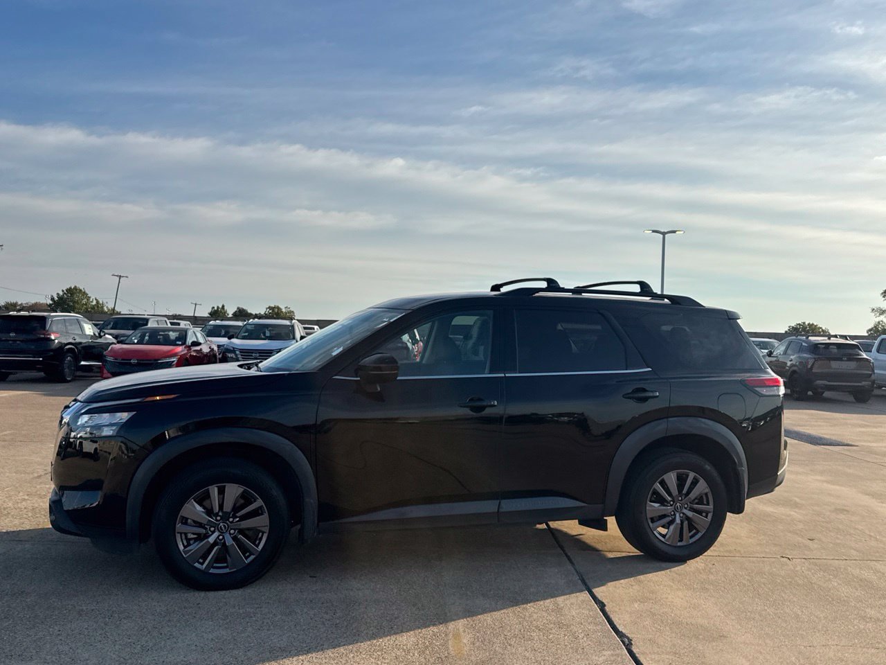 Certified 2024 Nissan Pathfinder SV FWD image 14