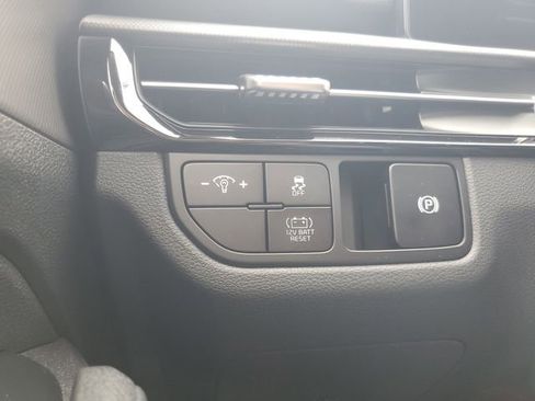 New 2026 Kia Sportage S image 31