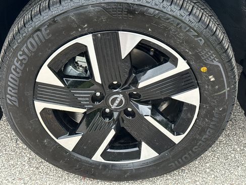 New 2026 Nissan Kicks SV AWD/4WD image 9
