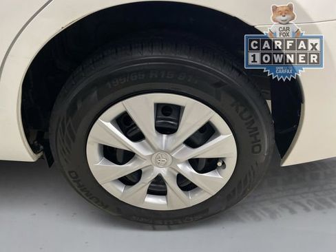 Used 2016 Toyota Corolla LE FWD image 17