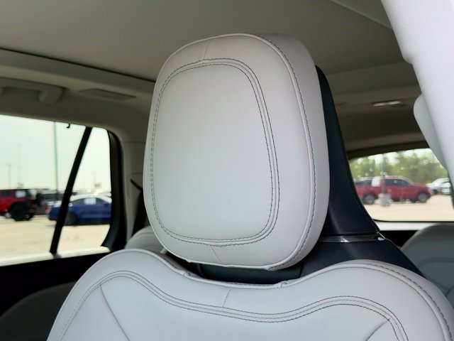 Used 2025 Lincoln Aviator Reserve w/ Equipment Group 201A AWD/4WD image 16
