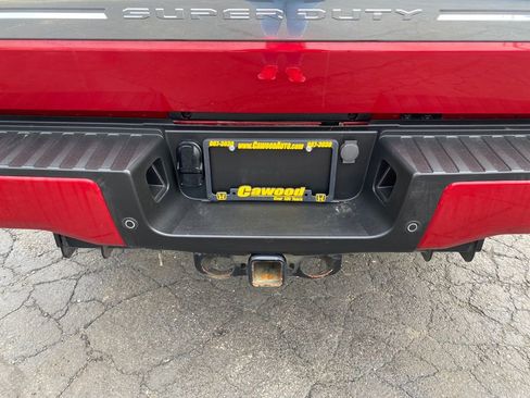 Used 2023 Ford F250 Platinum AWD/4WD image 4