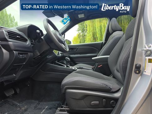Used 2025 Subaru Forester Premium AWD/4WD image 11