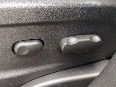 Used 2021 Buick Encore Preferred image 18