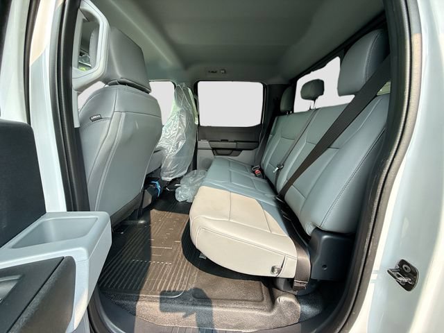New 2026 Ford F550 4x4 Crew Cab image 18