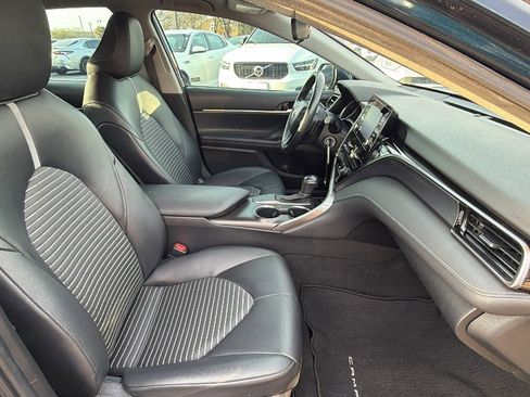 Used 2021 Toyota Camry SE w/ Carpet Mat Package (TMS) image 37