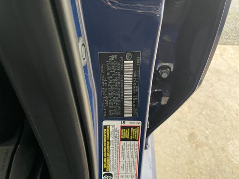 Used 2025 Toyota Camry LE image 28