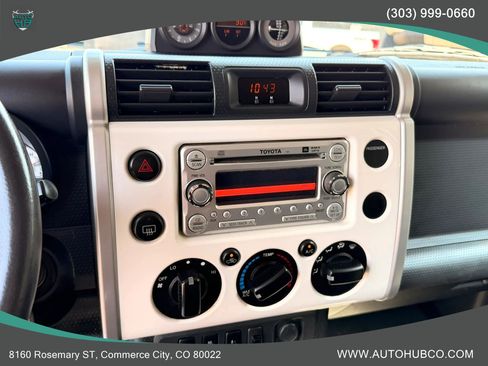 Used 2013 Toyota FJ Cruiser 4WD w/ Upgrade Pkg image 20