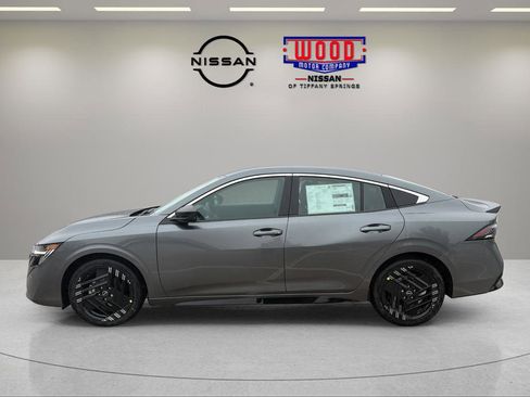 New 2026 Nissan Sentra SR w/ Floor Mat Package FWD image 5