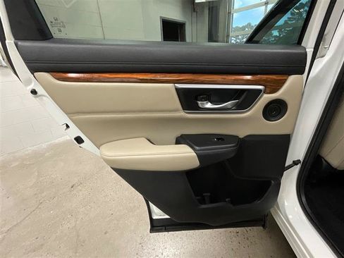 Used 2018 Honda CR-V Touring image 26