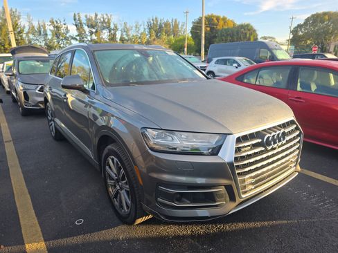 Used 2017 Audi Q7 3.0T Premium Plus image 4
