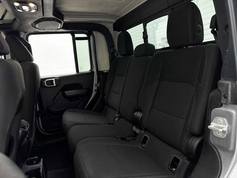 Used 2020 Jeep Gladiator Sport w/ Quick Order Package 24S image 33