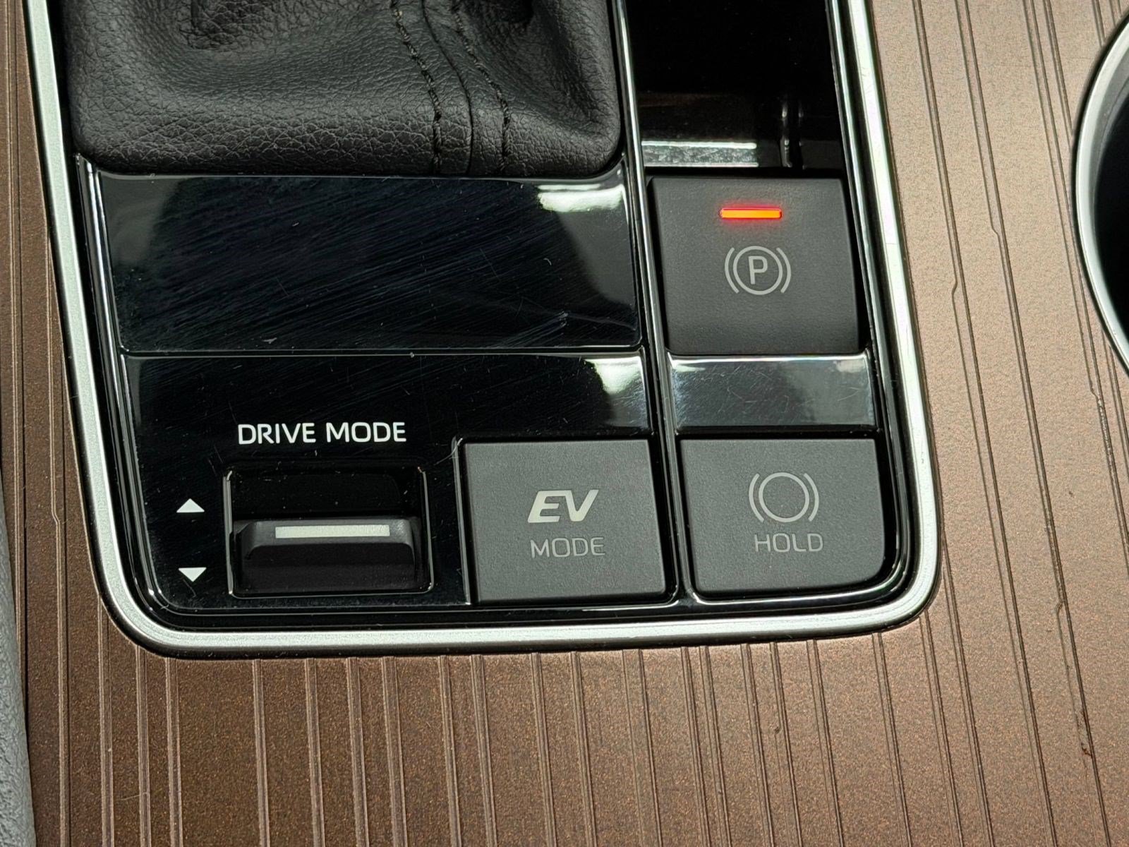 Used 2024 Toyota Sienna XLE FWD image 18
