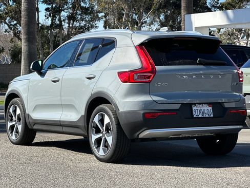 Certified 2025 Volvo XC40 B5 Core image 6