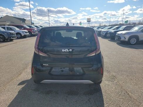 Used 2024 Kia Soul LX w/ Option Group 015 FWD image 21
