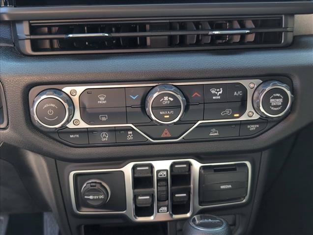 Used 2025 Jeep Gladiator Sport AWD/4WD image 21