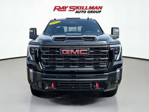 Used 2024 GMC Sierra 2500 AT4 w/ AT4 Premium Plus Package image 2