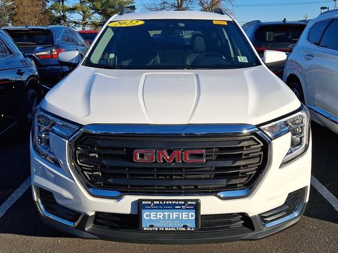 Certified 2022 GMC Terrain SLE w/ Driver Convenience Package image 3