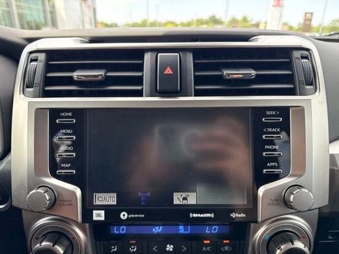 Used 2022 Toyota 4Runner Limited AWD/4WD image 36