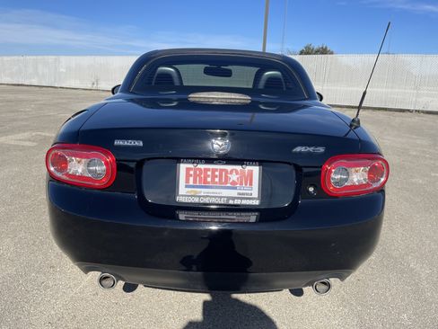 Used 2011 MAZDA MX-5 Miata Touring image 5