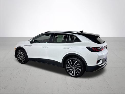 Certified 2023 Volkswagen ID.4 Pro S Plus AWD/4WD image 9