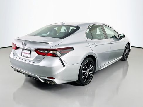 Used 2023 Toyota Camry SE FWD image 7