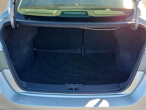 Used 2016 Nissan Sentra S image 9