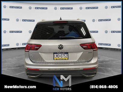 Used 2023 Volkswagen Tiguan SE w/ Panoramic Sunroof Package