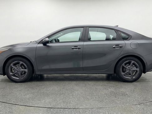 Used 2025 Kia K4 LXS image 5