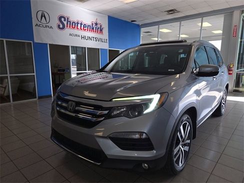 Used 2018 Honda Pilot Touring image 1