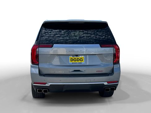 Used 2026 GMC Yukon XL Denali w/ Sun & Power Step Package AWD/4WD image 4