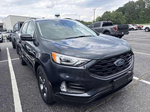 Used 2022 Ford Edge SEL w/ Sport Appearance Package AWD/4WD image 2